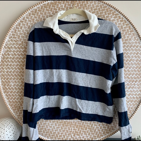 Brandy Melville Cropped Rugby Shirt - Picture 2 of 2